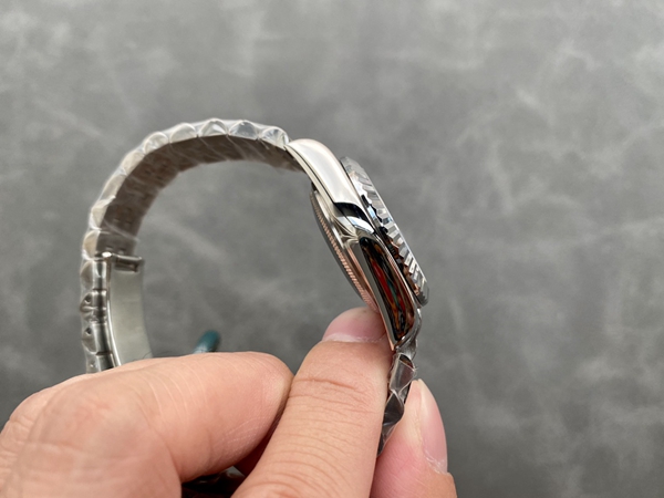 激安ロレックス内部構造